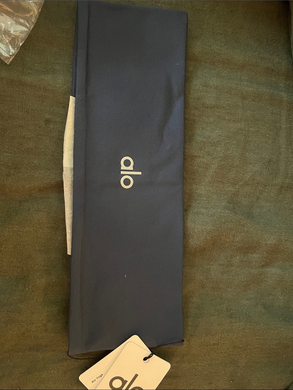 ALO Yoga Navy Performance Conquer Headband NWT - Picture 6 of 7